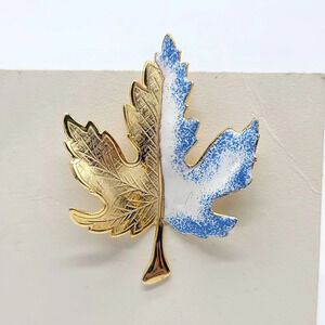 Pcraft Gold Tone Winter To Fall White Blue Enamel Leaf Brooch Vintage NOS